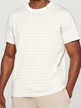 Men’s Fabletics 24/7 tee